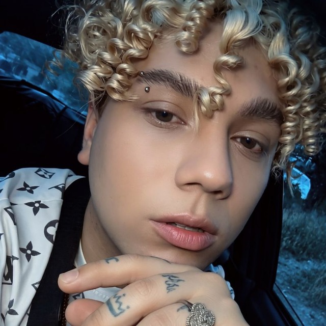Аватар @davidinsta